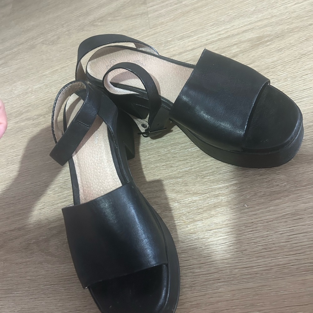 Seychelles black everyday pumps